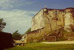 Fort_Jesus_aussen