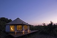 comp_olseki-exterior-tent-with-aloe-at-sunset