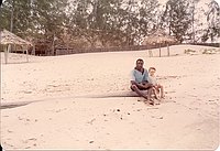 comp_robinson-island-shamshu-family-19910010